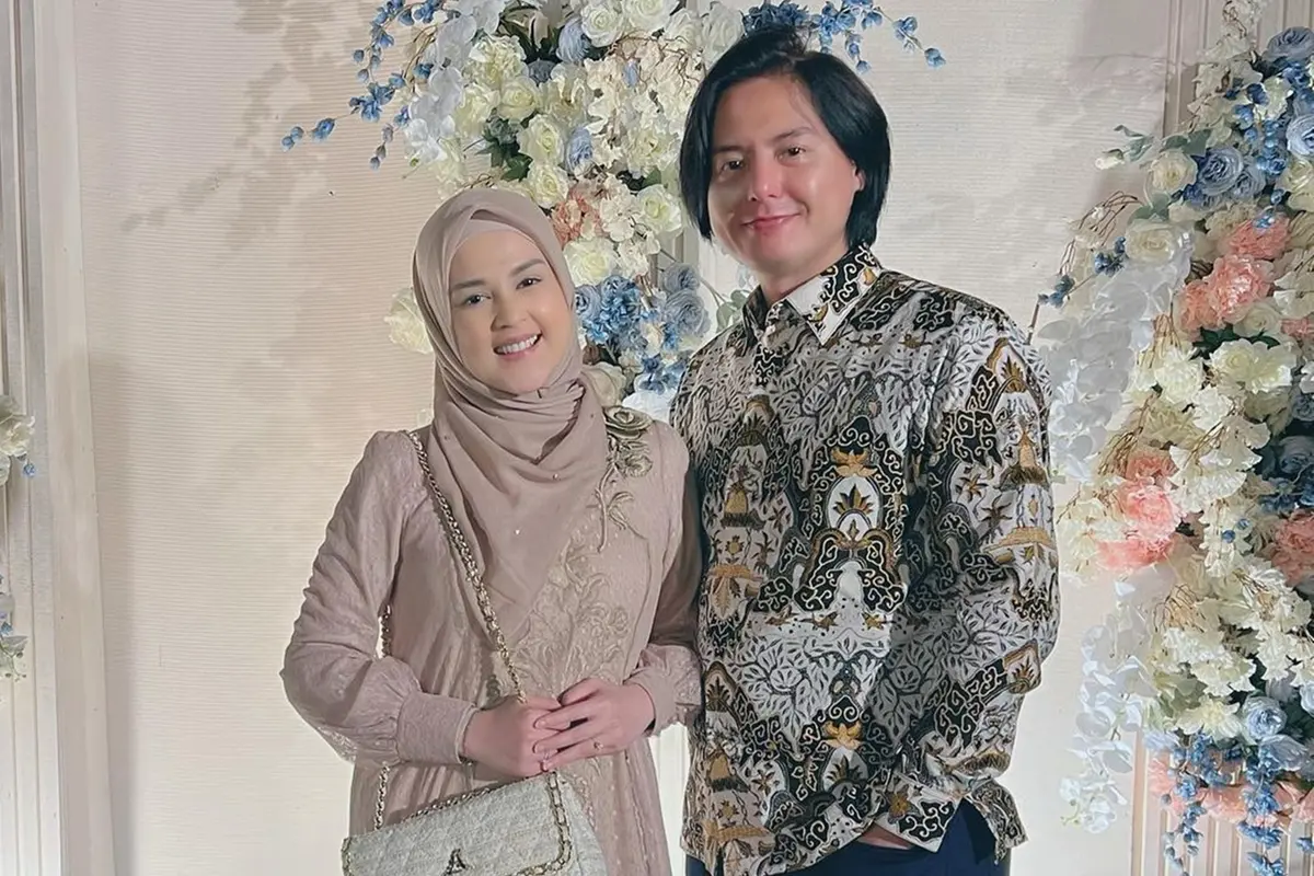 Potret Terbaru Roger Danuarta yang Aura Semakin Positif Usai Menikah dengan Cut Meyriska