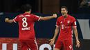 Bayern Munchen meraih kemenangan 2-0 atas Schalke 04 dalam lanjutan Bundesliga di Veltins Arena, Gelsenkirchen, Sabtu (10/9/2016) dini hari WIB. Robert Lewandowski menjadi bintang dengan mencetak satu gol dan satu assist. (AFP/Patrik Stollarz)