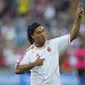 5. Ronaldinho - Kedatangan Guardiola berdampak buruk pada karier Ronaldinho. Hal tersebut membuatnya pindah ke klub besar Italia, AC Milan. (AFP/Josep Lago)