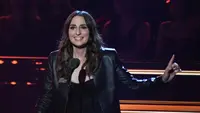 Sara Bareilles dalam the 37th Annual Rock and Roll Hall of Fame Induction Ceremony di the Microsoft Theatre, Los Angeles, California (5/11/2022).(AFP/Valerie Macon)