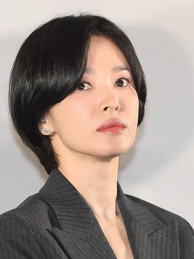 Gaya Rambut Pixie Cut Song Hye Kyo. [@kyo1122]