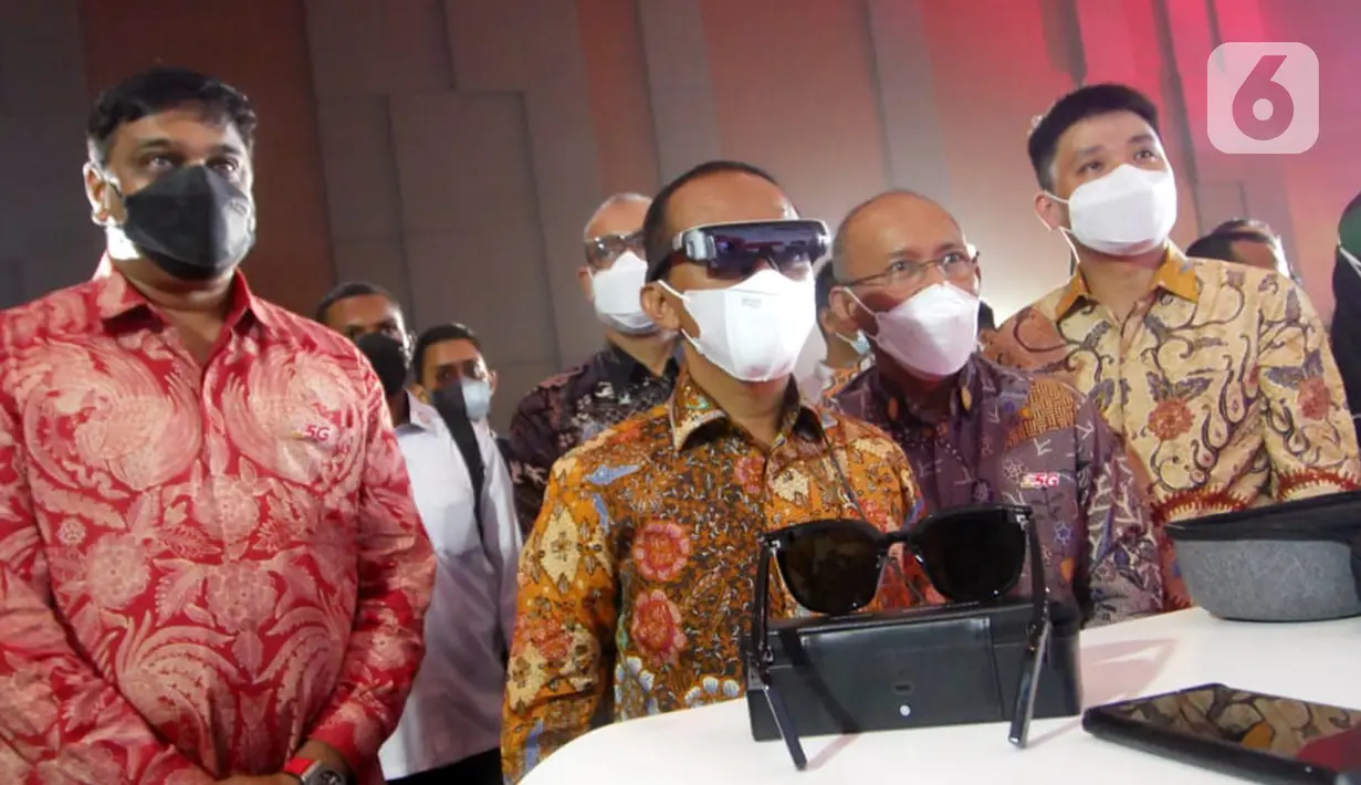 Layanan 5G komersial Indosat Ooredoo pertama di Indonesia Timur ini merupakan bagian dari kemitraan dengan Huawei yang berupaya membangkitkan kembali sektor ekonomi lokal utama, khususnya sektor pertanian, perdagangan, dan pariwisata. (Liputan6.com/HO/Rizki)