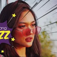 Selain suara manjanya, Marion Jola memang terkenal memiliki bentuk tubuh seksi. Lewat instagramnya, Gadis yang akrab disapa Lala itu seringkali menunjukkan pundak indahnya