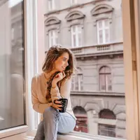 Bahagia./Copyright&nbsp;freepik.com/author/lookstudio