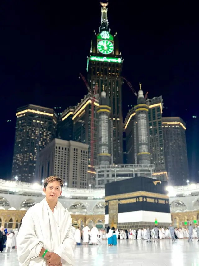 Alami Kecelakaan di Mekkah, Ini 7 Potret Kiki Farrel Jelang Kepulangan Usai Berhaji