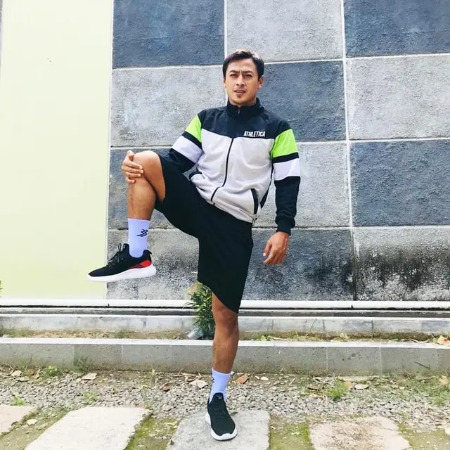 5 Potret Samsul Arif di Luar Lapangan, Striker Anyar Persebaya Surabaya