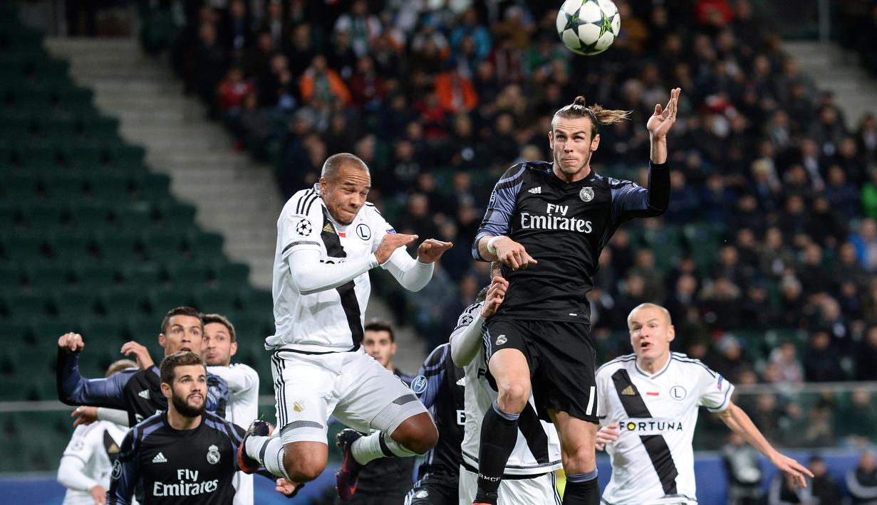 Di ajang Liga Champions, Real Madrid bermain imbang 3-3 melawan tuan rumah Legia Warsawa, Selasa (2/11/2016). (AFP/Janek Skarzynski)