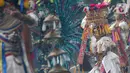 Model membawakan busana dalam Jember Fashion Carnaval (JFC) di Lippo Karawaci, Tangerang, Banten, Sabtu (23/11/2019). Sejumlah model berbalut berbagai kostum unik dengan atraksi dan iringan musik, melenggang di runway sepanjang 500 meter. (Liputan6.com/Fery Pradolo)