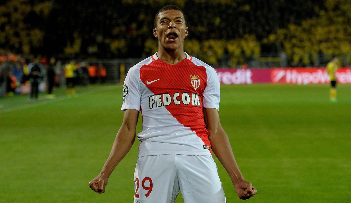 1. Kylian Mbappe (Monaco) - Musim lalu wonderkid Prancis ini tampil memukau dengan mencetak 13 gol dalam semusim di Ligue 1. Jika ingin mendapatkan Mbappe, MU harus mengeluarkan dana lebih dari 100 juta poundsterling. (AFP/Sascha Schuermann)