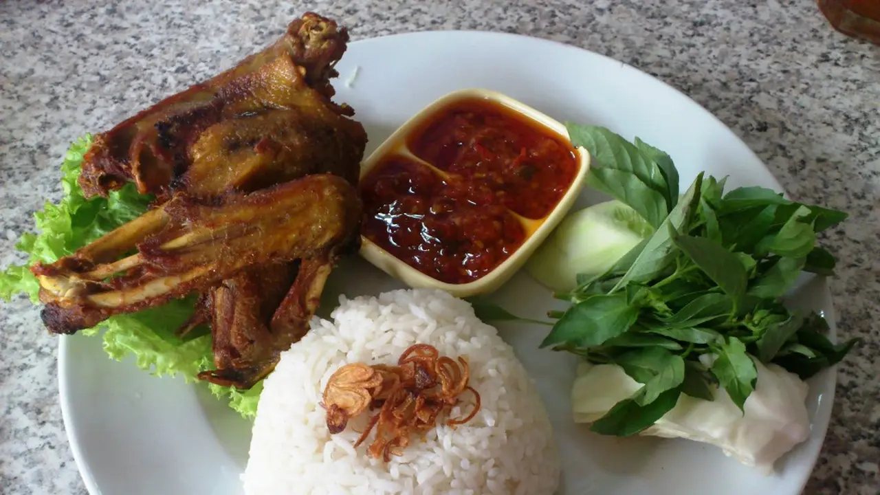 5 Tempat Terbaik di Jakarta untuk Nikmati Kuliner Bebek
