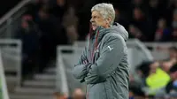 Arsene Wenger puas Arsenal meraih kemenangan di kandang Middlesbrough. (AFP/Lindsey Parnaby)