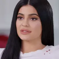 Berita mengejutkan hadir dari Kylie Jenner dalam salah satu episode Keeping Up with the Kardashian. (mirror.co.uk)