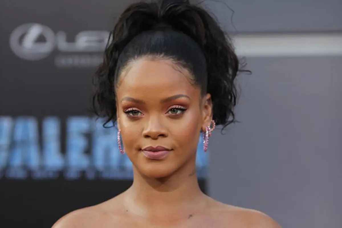 [Bintang] Rihanna