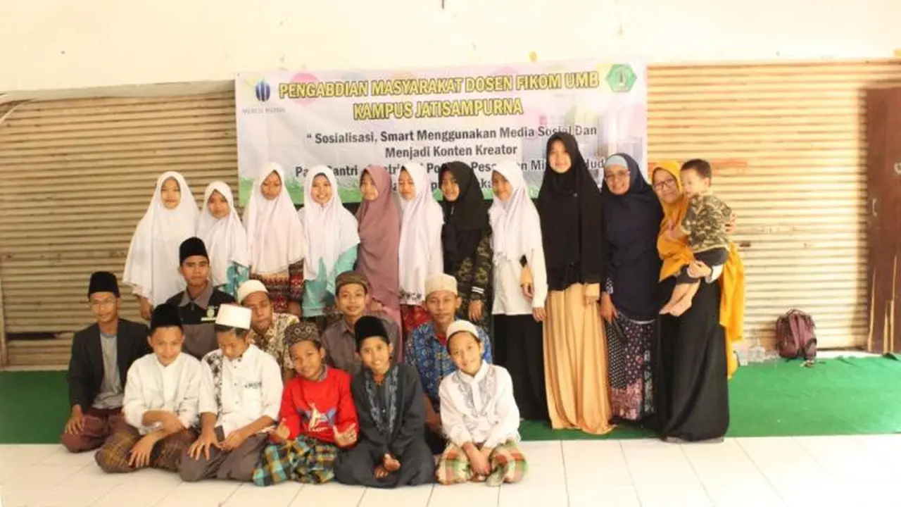 Universitas Mercu Buana Ajak Santri Bijak Gunakan Media Sosial