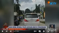 Viral video yang memperlihatkan oknum anggota polisi arogan mengancam pengendara lain pakai senjata tajam di&nbsp;Palembang. (YouTube Liputan6)