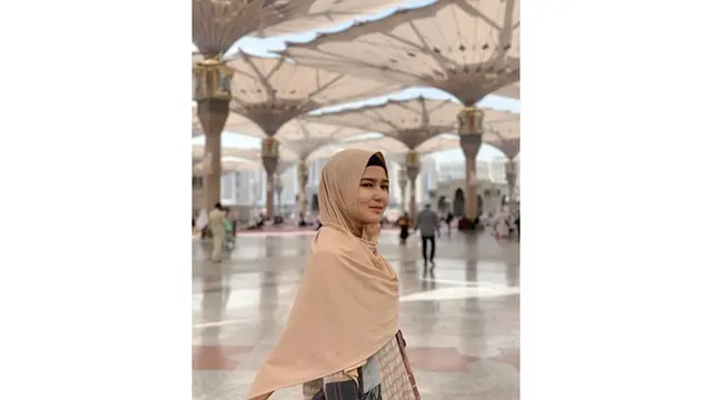 6 Potret Masayu Clara Pemeran Hits FTV Saat Berhijab, Buat Netizen Terkesima