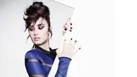 Demi Lovato tetap menyediakan media sosial aktif untuk berinteraksi dengan para penggemarnya.