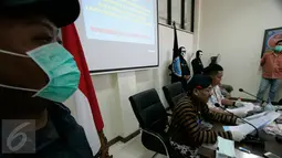 Suasana persidangan dengan barang bukti gelar perkara narkoba di BNNP DIY. (19/8). BNNP berhasil mengungkap kasus peredaran narkoba di Lapas narkoba Pakem dengan menetapkan 4 orang tersangka.  (Boy Harjanto)