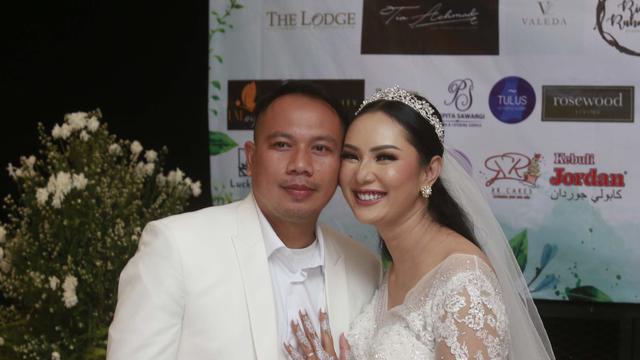 Pernikahan Vicky Prasetyo dan Kalina Oktarani