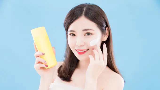 Pakai Sunscreen Malah Muncul White Cast? Begini Cara Mencegahnya