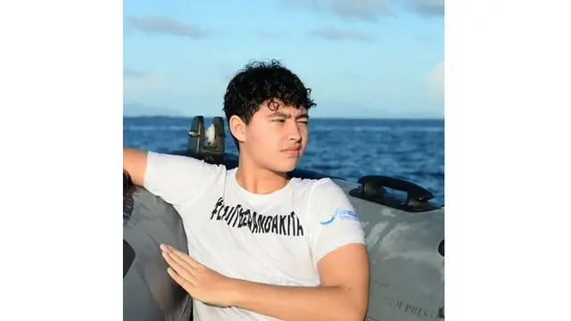 Sama seperti sang ibu, Alvy Xavier juga memiliki jiwa petualang. Ia kerap berlibur menikmati keindahan alam.