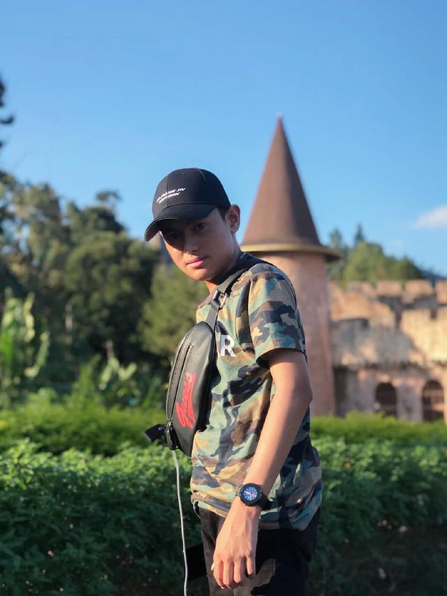 Jarang Tersorot, Ini 6 Potret Dhuha Malik Adik Bungsu Taqy Malik