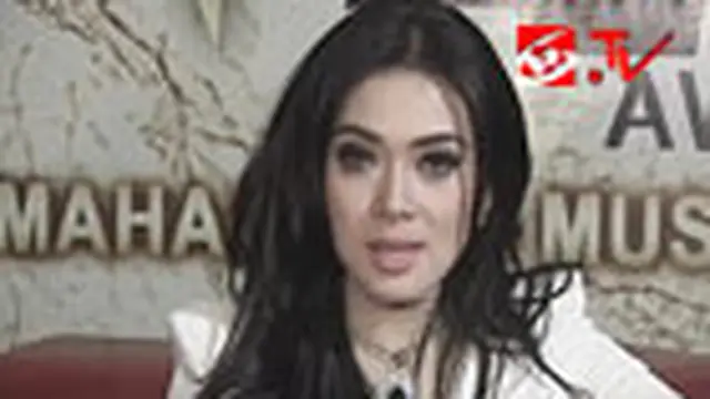 Syahrini Lebih Pede Nyanyi Solo