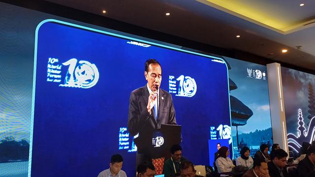 Presiden Joko Widodo (Jokowi) memberikan kata sambutan pada acara pembukaan World Water Forum ke-10 di Bali, Senin, 20 Mei 2024. (Foto: Liputan6.com/Maulandy R)