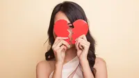 Ilustrasi perempuan patah hati/copyrightshutterstock/Halfbottle