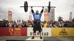 Matjaz Belsak dari Slovenia mengangkat beban pada kompetisi pria terkuat di dunia atau World’s Strongest Man di Manila, Filipina, 5 Mei 2018. Para peserta harus mengikuti 6 tantangan untuk menyandang gelar manusia terkuat di planet bumi. (NOEL CELIS/AFP)
