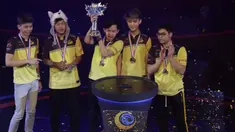 Tim e-Sports, Onic, menjadi juara pada Turnamen Mobile Legends: Bang Bang Profesional League (MPL) Indonesia Season 3 di Britama Arena, Jakarta, Jumat (3/5). Onic menang 3-0 atas Louvre. (Bola.com/Vitalis Yogi Trisna)