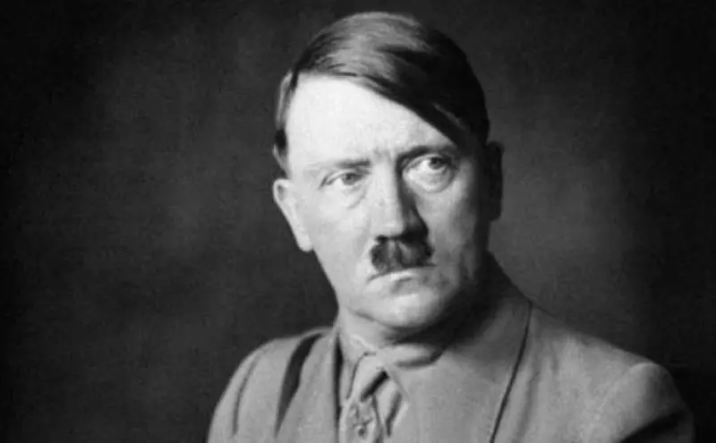 Semua orang mungkin setuju, bahwa Adolf Hitler memang dikenal sebagai salah satu sosok paling kejam sepanjang sejarah manusia.