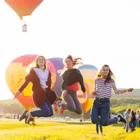 Komunitas Selaras Alam menjadi wadah pemerasatu orang-orang yang hidup selaras dengan alam. (Sumber foto: Olia Nadya/Unsplash.com)