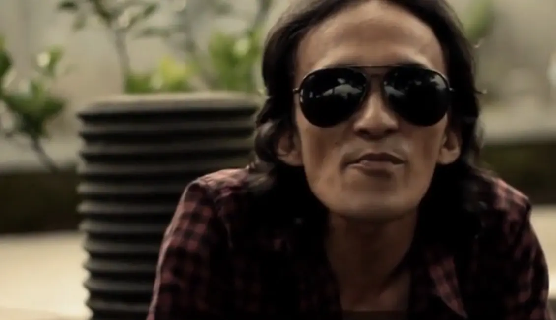 Pria Ini Bawakan Lagu Closer Versi Bahasa Jawa (Source: Ndruw neverend, Vidio.com/Brilio)