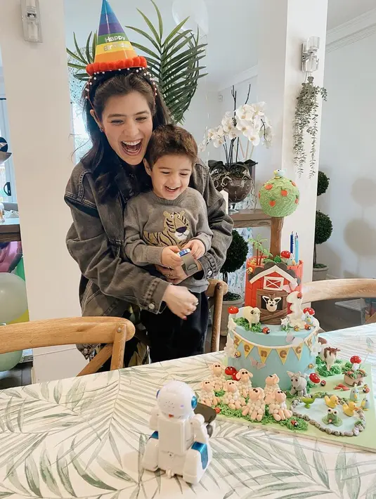 Zenecka Anak Carissa Putri (Instagram/carissa_puteri)