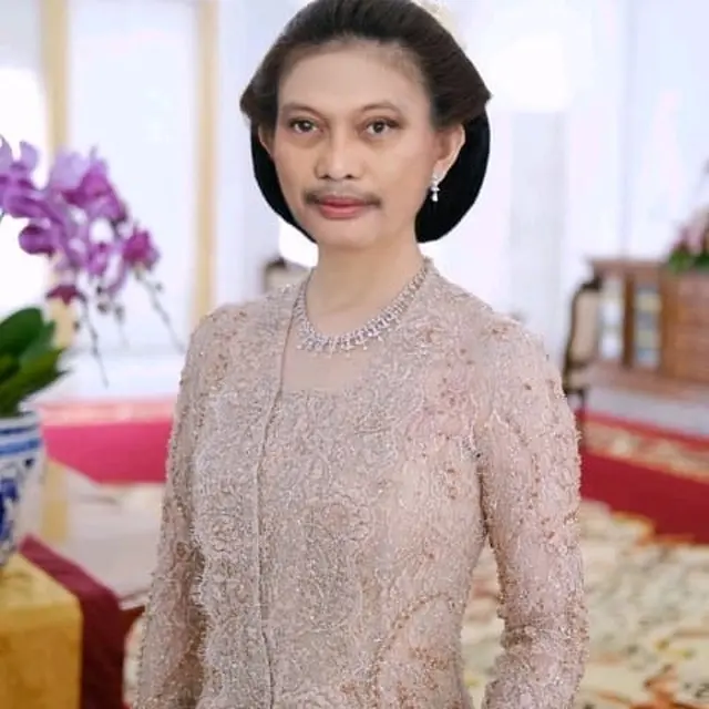 6 Editan Foto Gibran Rakabuming Raka Jadi Selvi Ananda Ini Nyeleneh, Kocak Banget