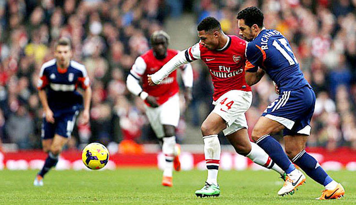 Serge Gnabry - Lantaran minim kesempatan bermain di Arsenal akhirnya ia hengkang ke Werder Bremen di tahun 2016. Semusim berselang ia kemudian pindah ke Bayern Munchen. Bersama FC Hollywood lah ia sukses besar dengan meraih treble winner termasuk juara Liga Champions 2019/2020. (AFP/Adrian Dennis)