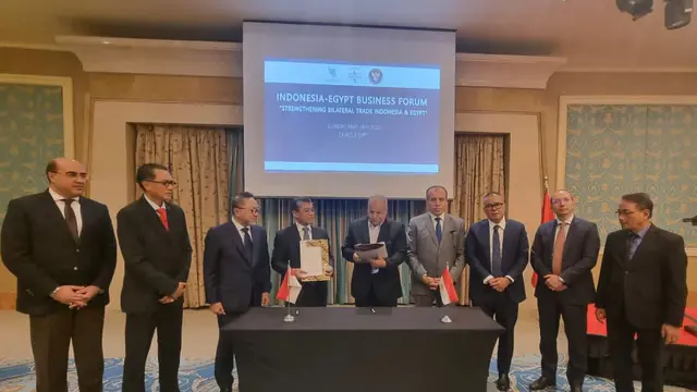 Menteri Perdagangan (Mendag) RI, Zulkifli Hasan menghadiri acara Forum Bisnis Indonesia-Mesir yang berlangsung di Kairo, Mesir, Minggu, (14/5/2023).