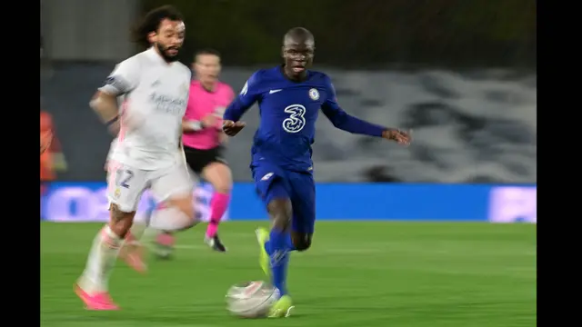 FOTO: Awas Pep, N'golo Kante Ada Dimana-mana