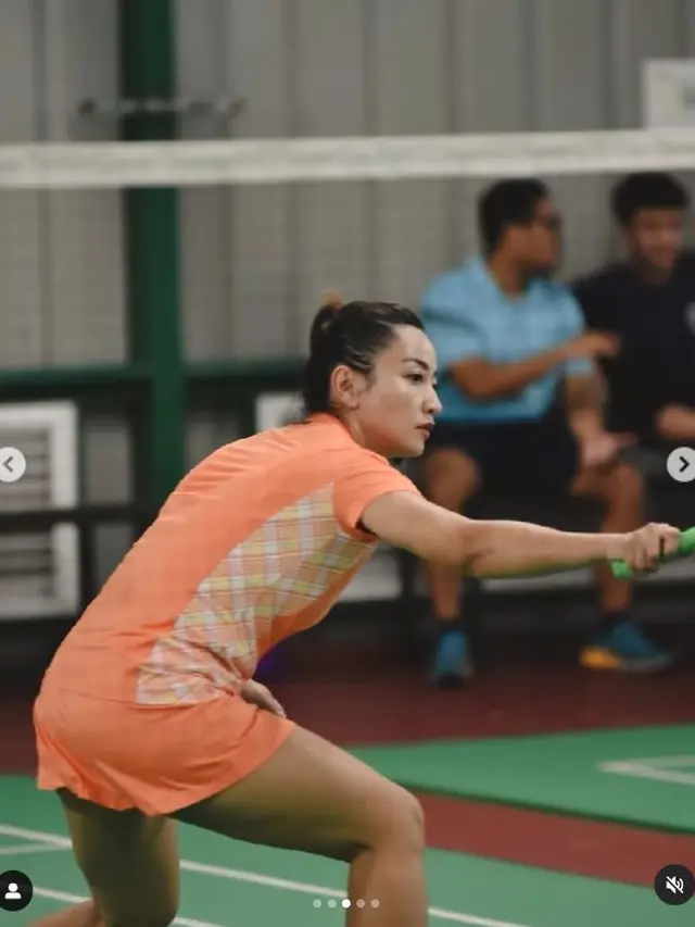6 Potret Hesti Purwadinata dan Erika Carlina Latihan Jelang Vindes Sport Tepok Bulu