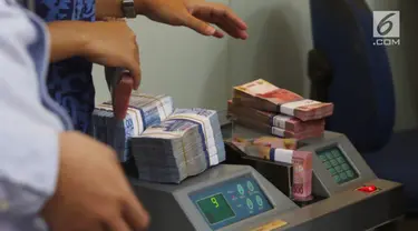 Jumlah itu lebih tinggi Rp 7,9 triliun dari posisi simpanan Pemda di perbankan pada periode yang sama tahun sebelumnya.