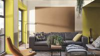 Sentuhan warna cerah di ruang keluarga bisa membangkitkan semangat. (dok. Dulux AkzoNobel/Dinny Mutiah)
