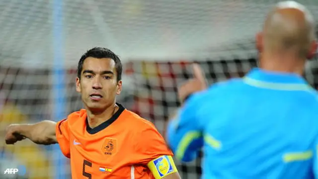 giovanni-van-bronckhorst-130731a.jpg