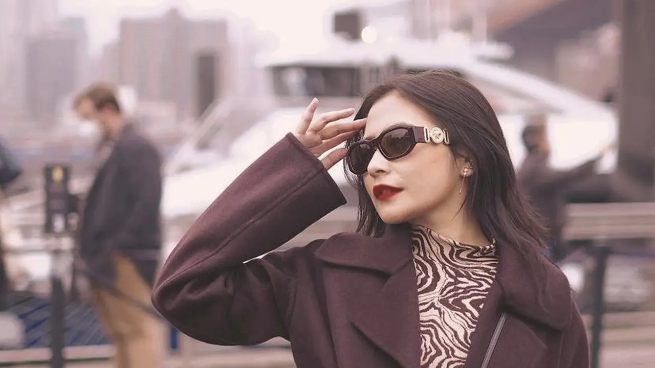 Tas Mewah Prilly Latuconsina Lengkapi Penampilannya di Amerika Serikat, Cek Harganya (Instagram/prillylatuconsina96).