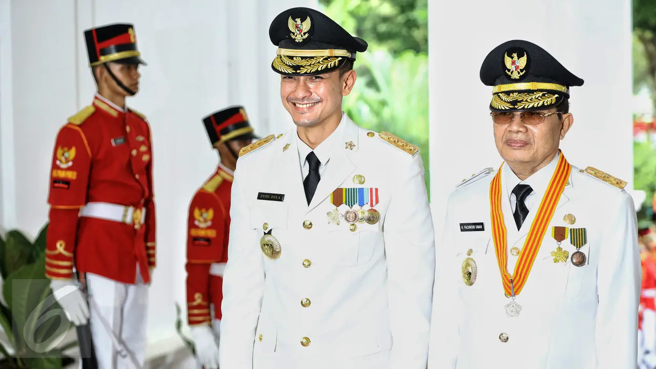 20160212-Ini 7 Wakil Rakyat yang Dilantik Oleh Presiden Jokowi di Istana Merdeka