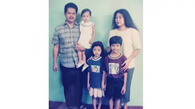 6 Foto Lawas Adly Fairuz dari Kecil Hingga Remaja, Curi Perhatian
