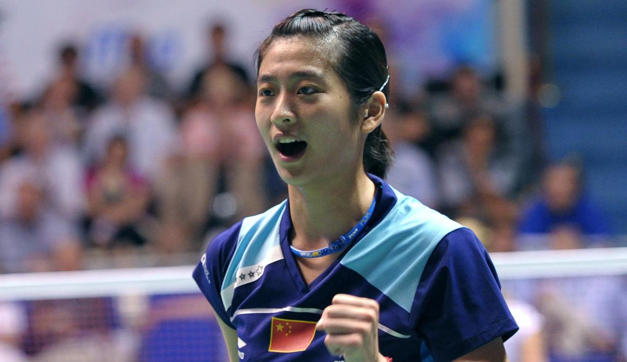 1. Wang Lin - Pemain yang sempat disegani awal tahun 2010 tak hanya cantik namun berperestasi. Namun prestasi tunggal putri China ini langsung menurun usai mengalami cedera parah di China Master 2010. (AFP/Miguel Medina)