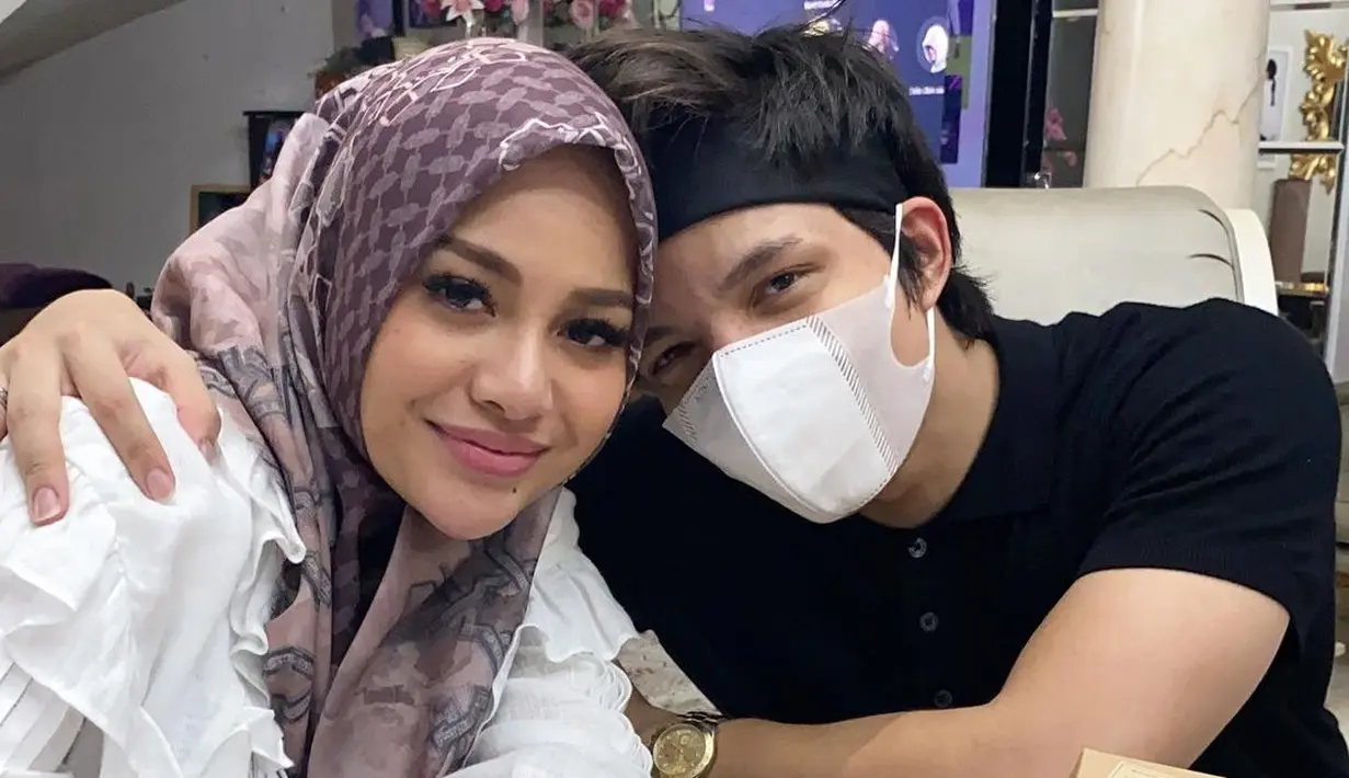 Krisdayanti, Aurel Hermansyah dan Atta Halilintar (Instagram/krisdayantilemos)