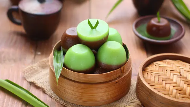 kue lumpang pandan coklat