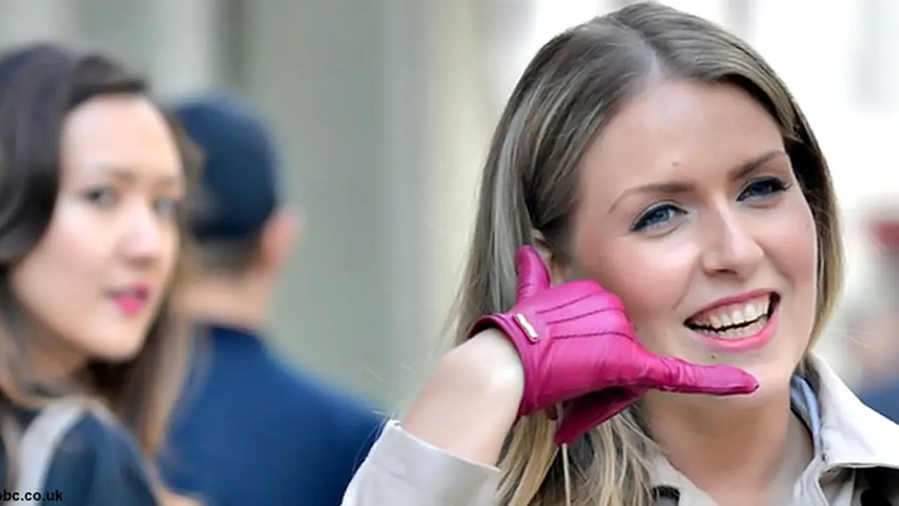 glove-blutooth-130624b.jpg